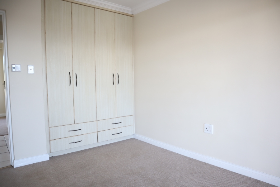 3 Bedroom Property for Sale in Wavecrest Eastern Cape